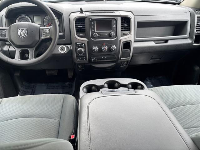 2017 Ram 1500 Express Quad Cab 4x4 6'4" Box