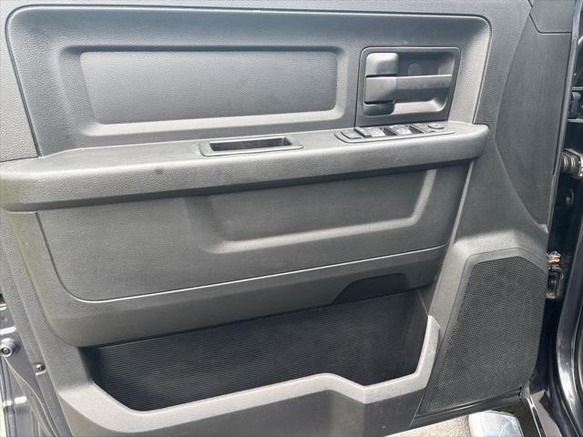 2017 Ram 1500 Express Quad Cab 4x4 6'4" Box