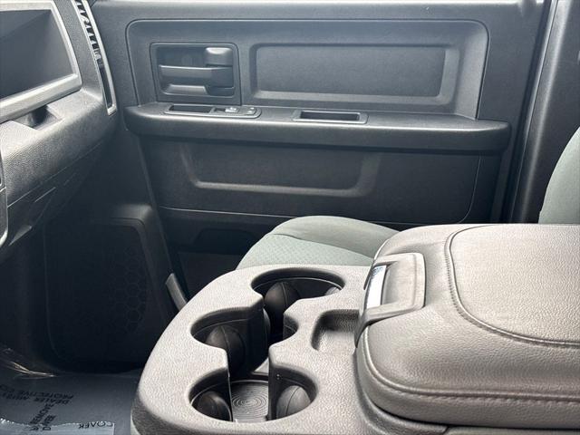 2017 Ram 1500 Express Quad Cab 4x4 6'4" Box