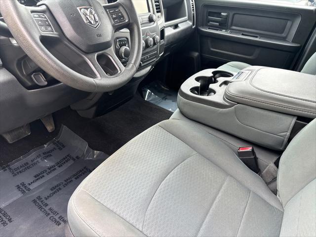 2017 Ram 1500 Express Quad Cab 4x4 6'4" Box