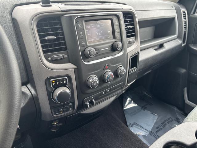2017 Ram 1500 Express Quad Cab 4x4 6'4" Box