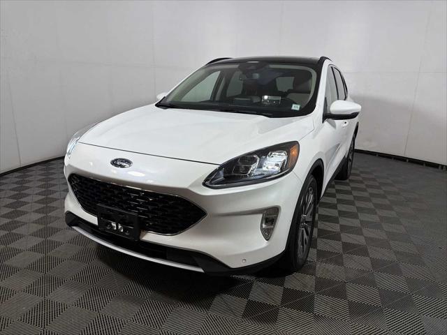 2020 Ford Escape Titanium Hybrid