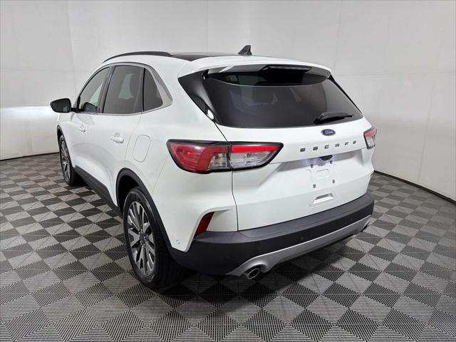 2020 Ford Escape Titanium Hybrid