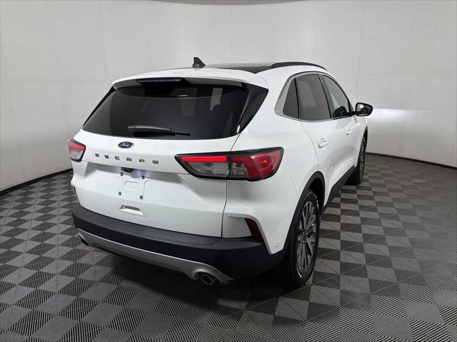 2020 Ford Escape Titanium Hybrid