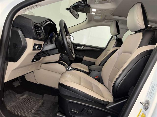2020 Ford Escape Titanium Hybrid