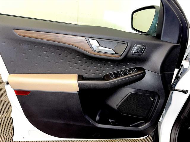 2020 Ford Escape Titanium Hybrid