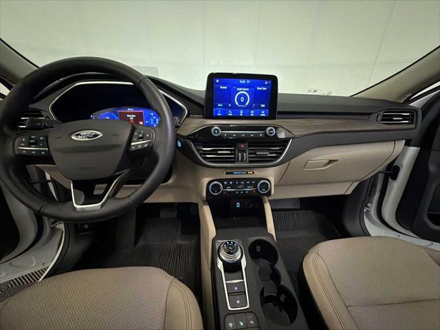 2020 Ford Escape Titanium Hybrid