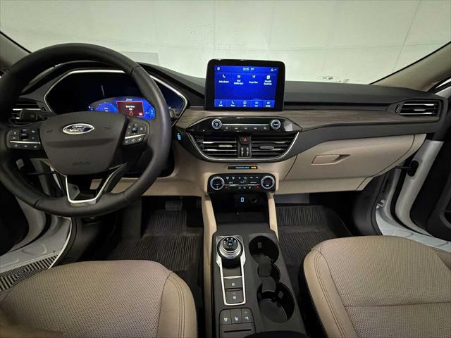 2020 Ford Escape Titanium Hybrid