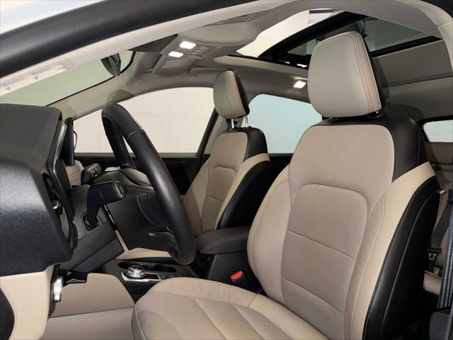 2020 Ford Escape Titanium Hybrid