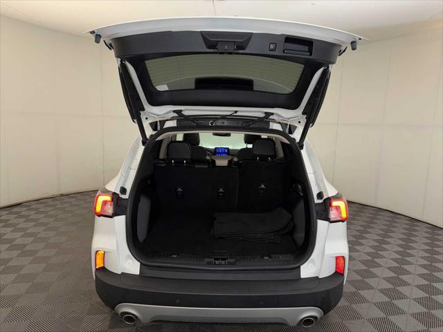 2020 Ford Escape Titanium Hybrid