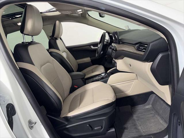 2020 Ford Escape Titanium Hybrid
