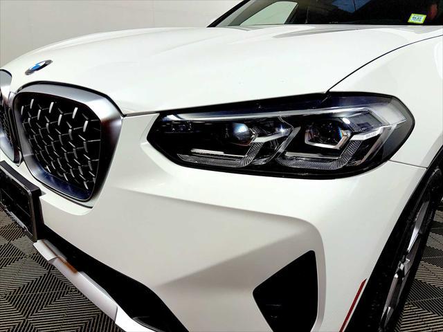2023 BMW X4 xDrive30i