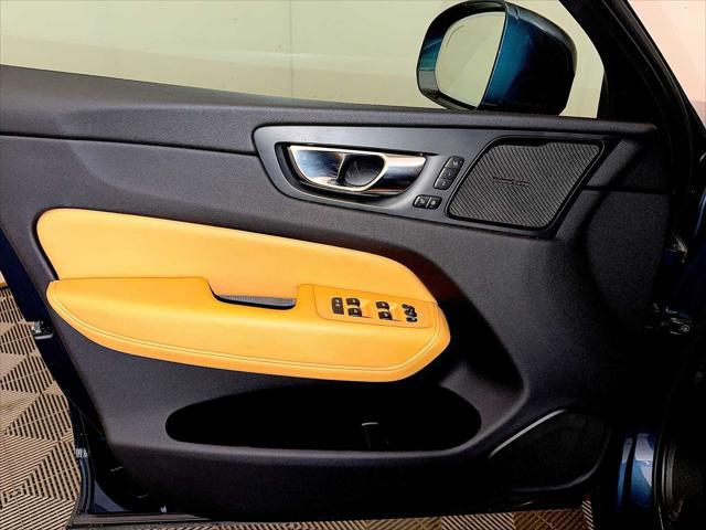 2022 Volvo XC60 B5 Inscription