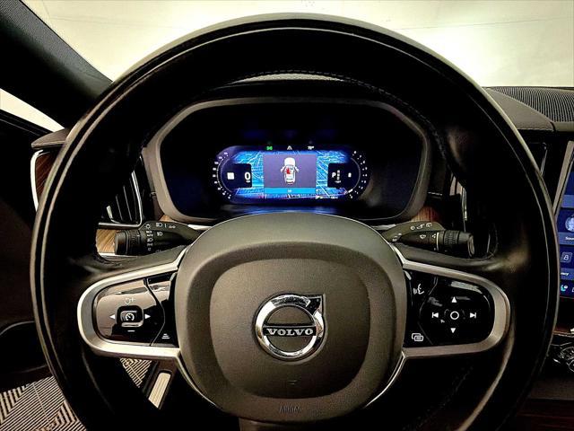 2022 Volvo XC60 B5 Inscription