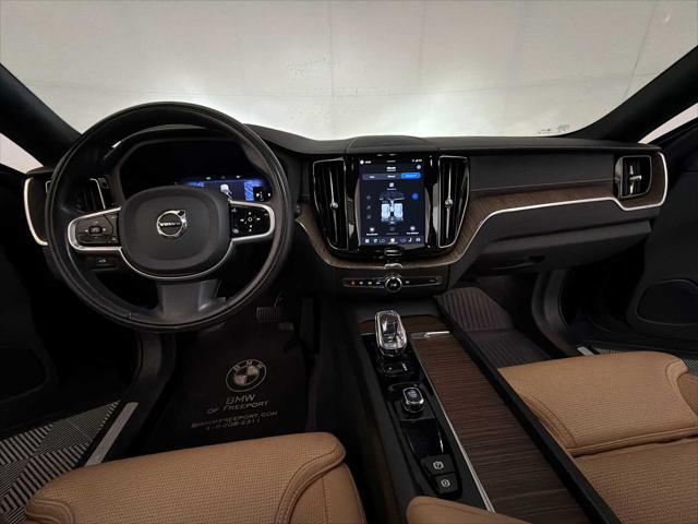 2022 Volvo XC60 B5 Inscription