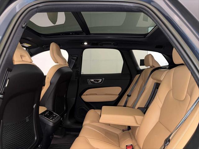 2022 Volvo XC60 B5 Inscription