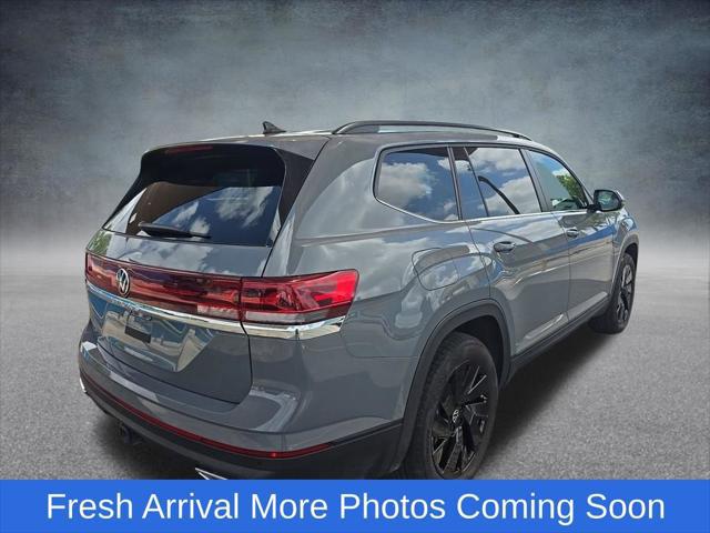 2025 Volkswagen Atlas 2.0T SE w/Technology