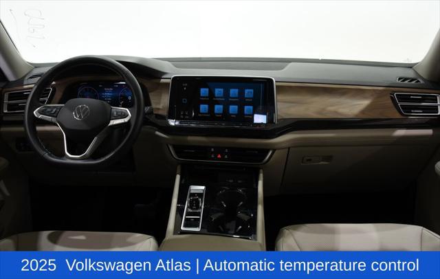 2025 Volkswagen Atlas 2.0T SE w/Technology