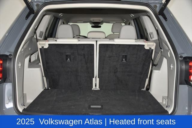 2025 Volkswagen Atlas 2.0T SE w/Technology