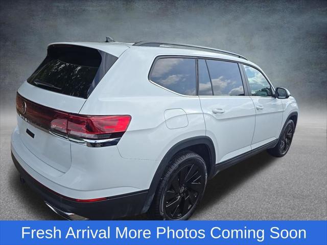 2025 Volkswagen Atlas 2.0T SE w/Technology