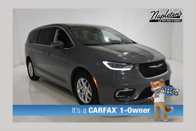 2023 Chrysler Pacifica Touring L for sale in URBANA, IL