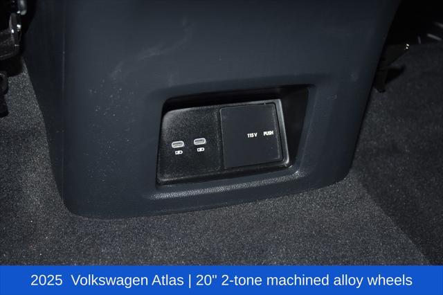 2025 Volkswagen Atlas 2.0T SE w/Technology