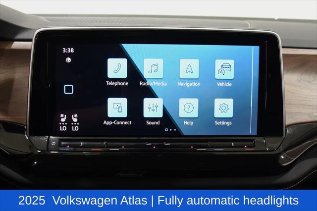 2025 Volkswagen Atlas 2.0T SE w/Technology