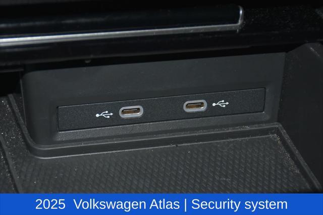 2025 Volkswagen Atlas 2.0T SE w/Technology