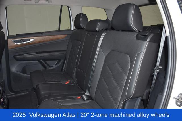 2025 Volkswagen Atlas 2.0T SE w/Technology