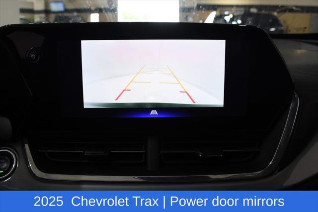 2025 Chevrolet Trax FWD LT