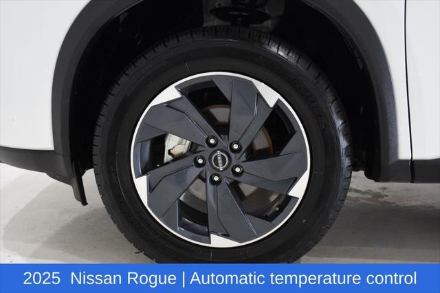 2025 Nissan Rogue SV FWD