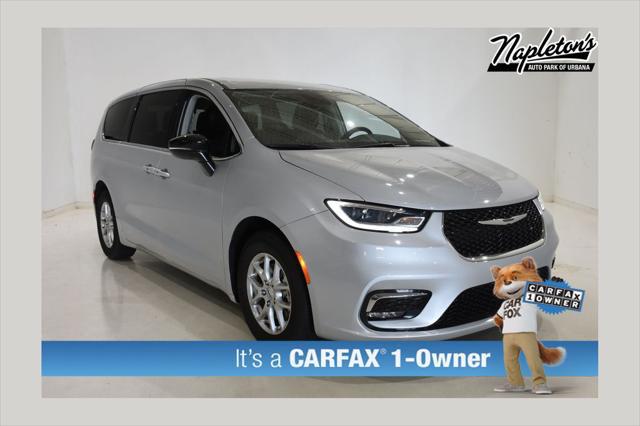 2024 Chrysler Pacifica Touring L for sale in URBANA, IL
