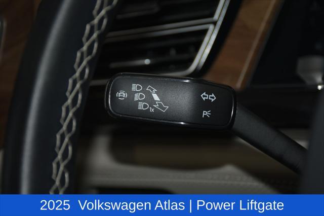 2025 Volkswagen Atlas 2.0T SE w/Technology