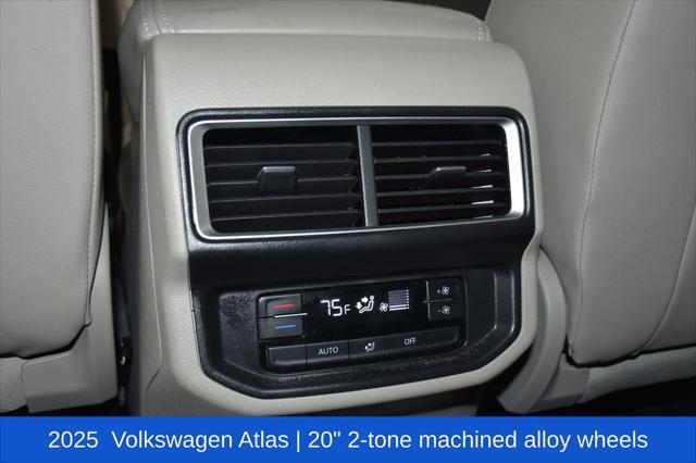 2025 Volkswagen Atlas 2.0T SE w/Technology