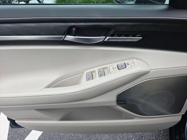 2022 Genesis G90 3.3T Premium RWD