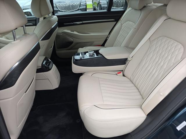 2022 Genesis G90 3.3T Premium RWD