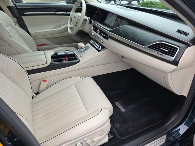 2022 Genesis G90 3.3T Premium RWD