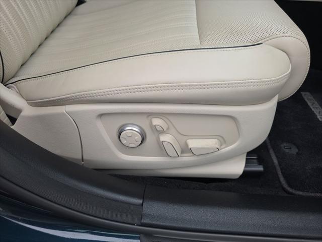 2022 Genesis G90 3.3T Premium RWD