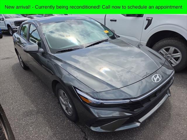2024 Hyundai Elantra SE