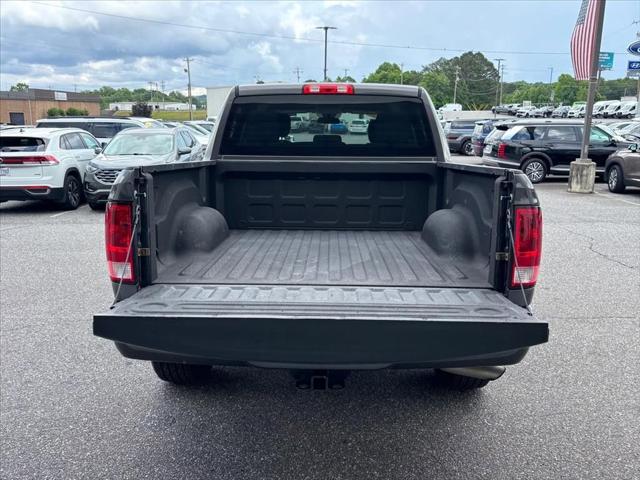 2017 Ram 1500 Express Crew Cab 4x2 5'7" Box