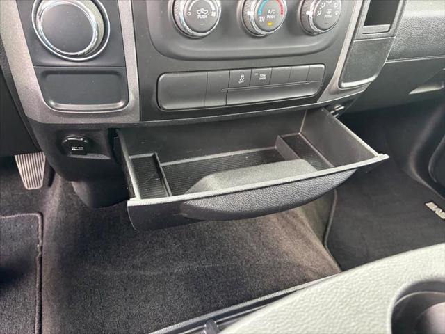 2017 Ram 1500 Express Crew Cab 4x2 5'7" Box