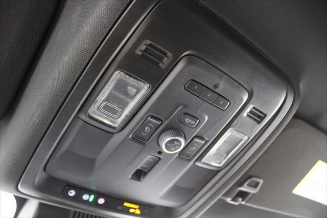 2023 Chevrolet Suburban 2WD Premier