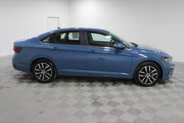 2025 Volkswagen Jetta 1.5T SE