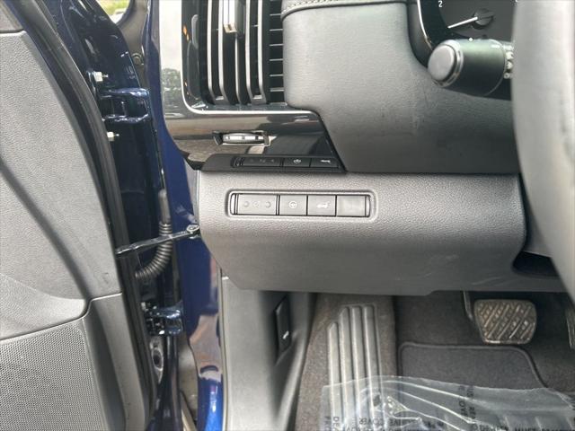 2023 Nissan Pathfinder SV 4WD