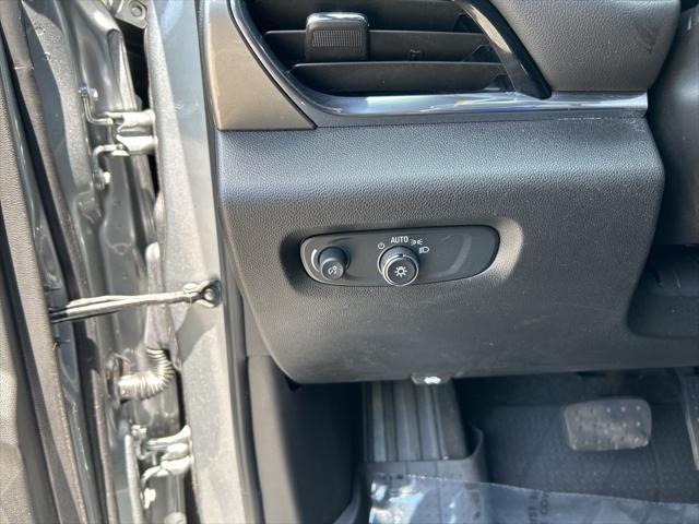2023 Chevrolet Traverse FWD LT Cloth