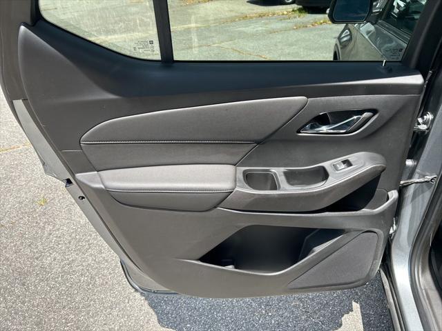 2023 Chevrolet Traverse FWD LT Cloth