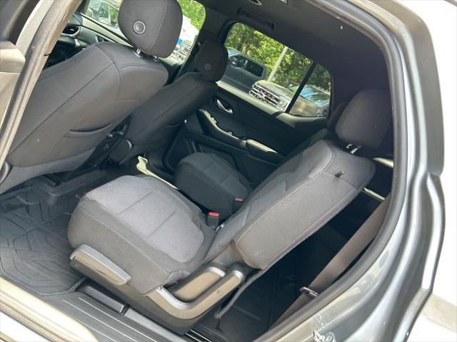 2023 Chevrolet Traverse FWD LT Cloth