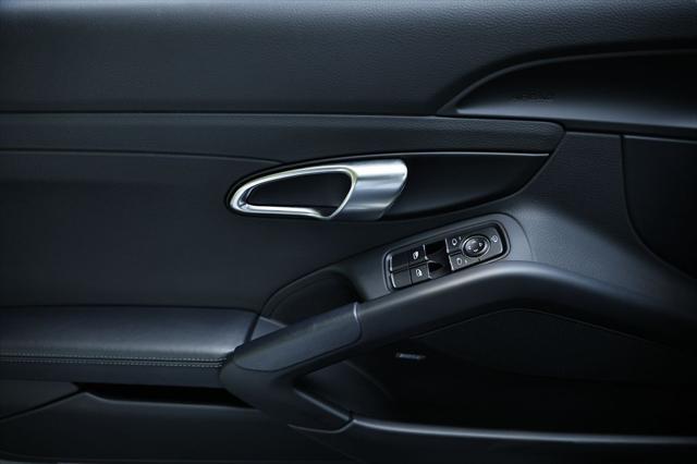 2025 Porsche 718 Boxster S