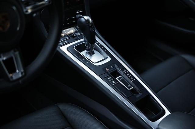 2025 Porsche 718 Boxster S