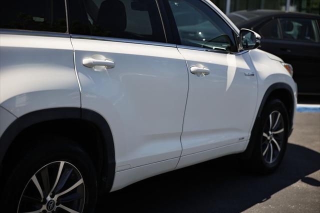 2017 Toyota Highlander Hybrid XLE